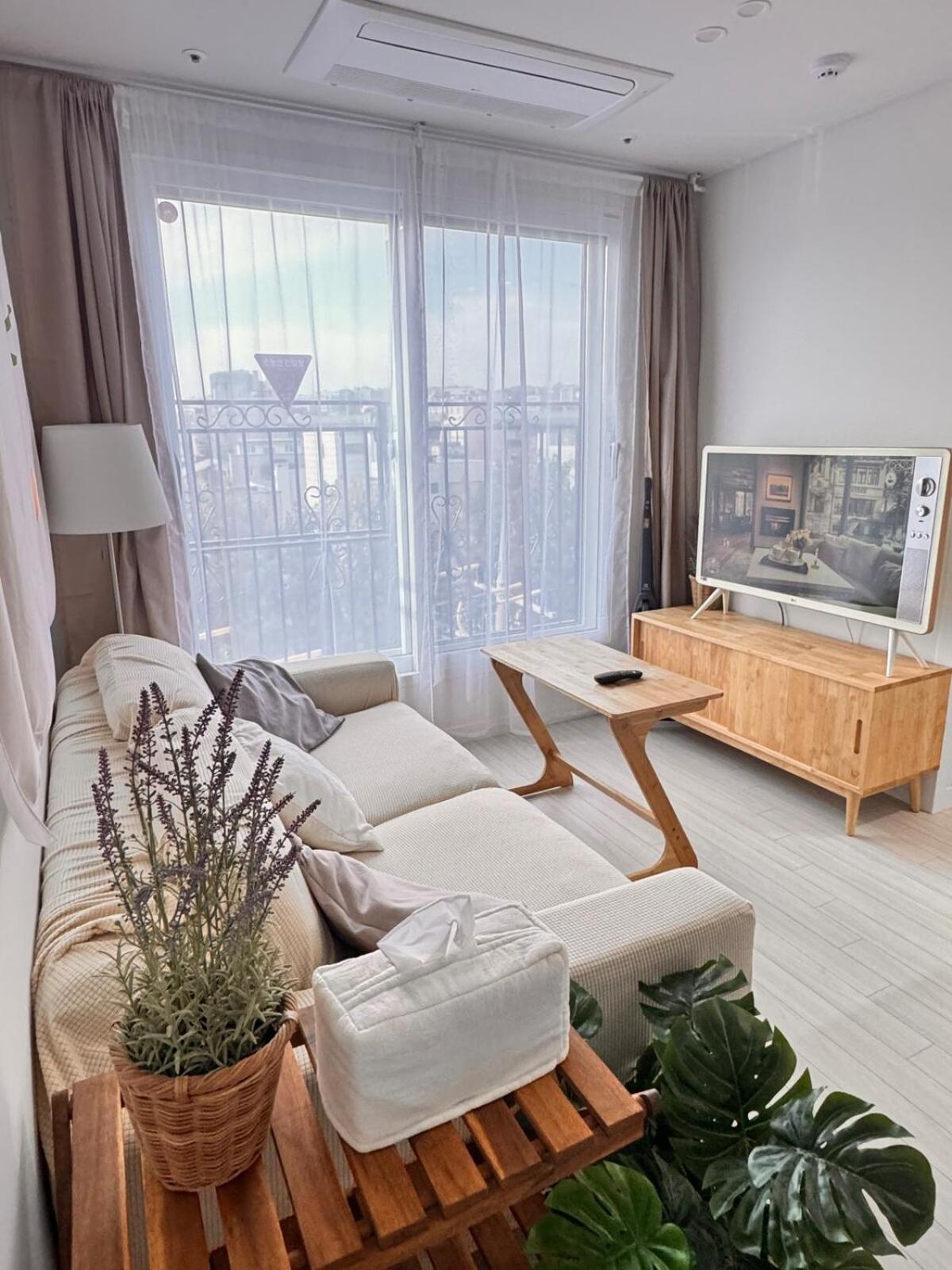 Rattan House - 5mins To Korea Univ Apartment *